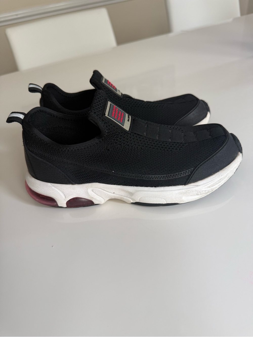 Zara Black Slip-On Kids Sneakers with White Sole and Maroon Accent